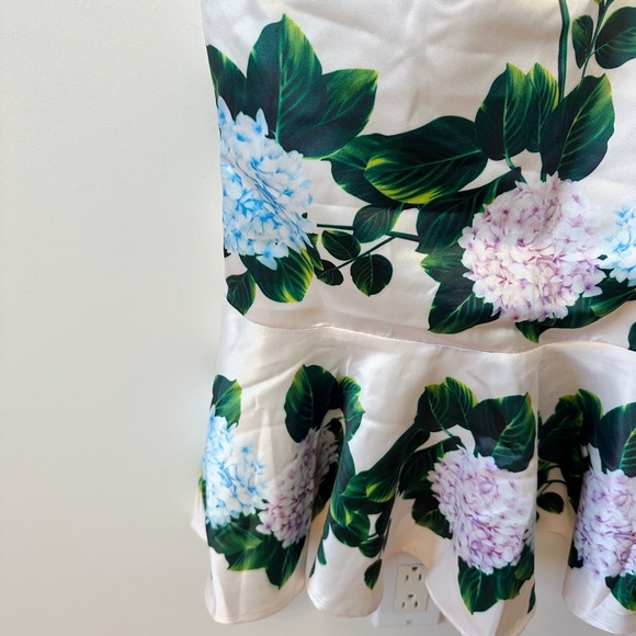 L’Atiste women Floral Embellished Midi Dress with sequin details small - Picture 6 of 8